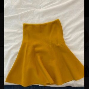Medium Zara top!